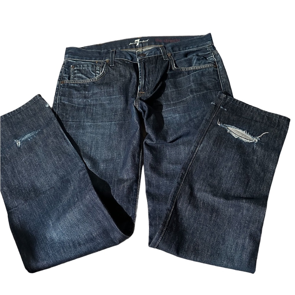 Seven 7 for all mankind THE STRAIGHT distressed bottom Dark blue 33x32 NWOT